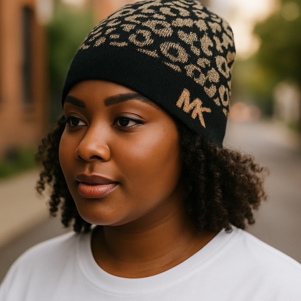 Michael Kors NWT Black and Gold Beanie